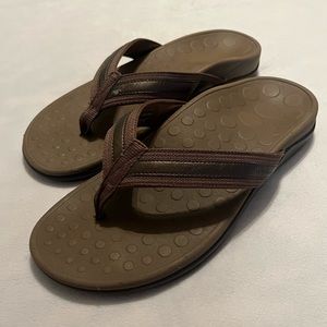 Orthaheel Vionic Brown Flip Flop Sandals with Arch Support- Size 8